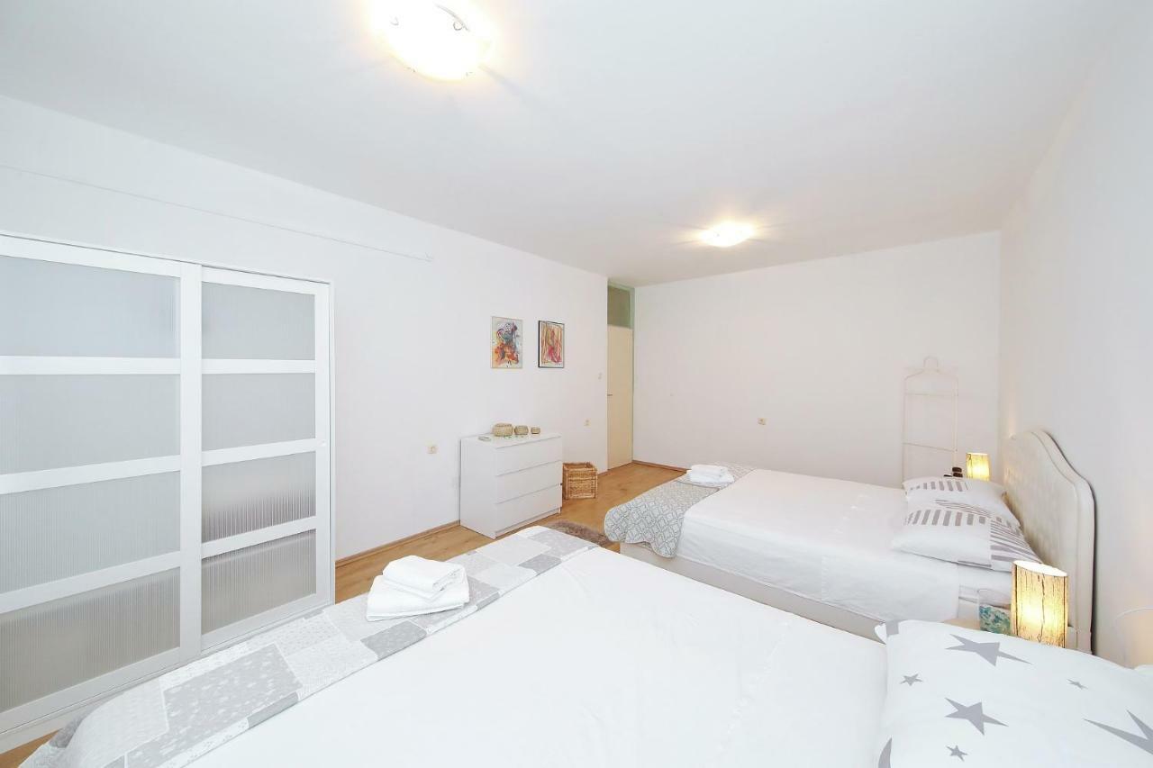 Apartman Zara Appartement Buitenkant foto